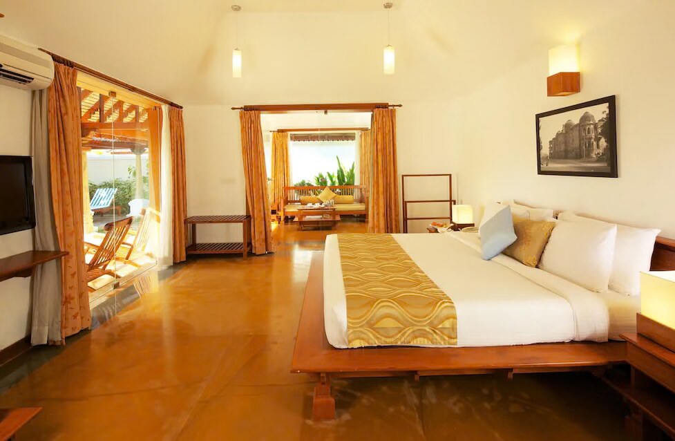 Presidential Pool Villa